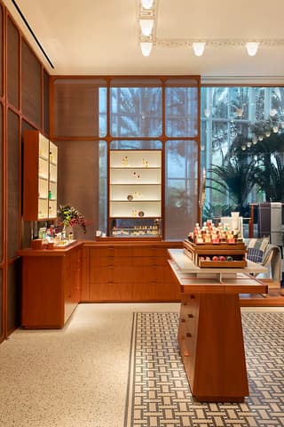 Hermès 里約門市搬進 VillageMall，完整呈現 16 大工藝
