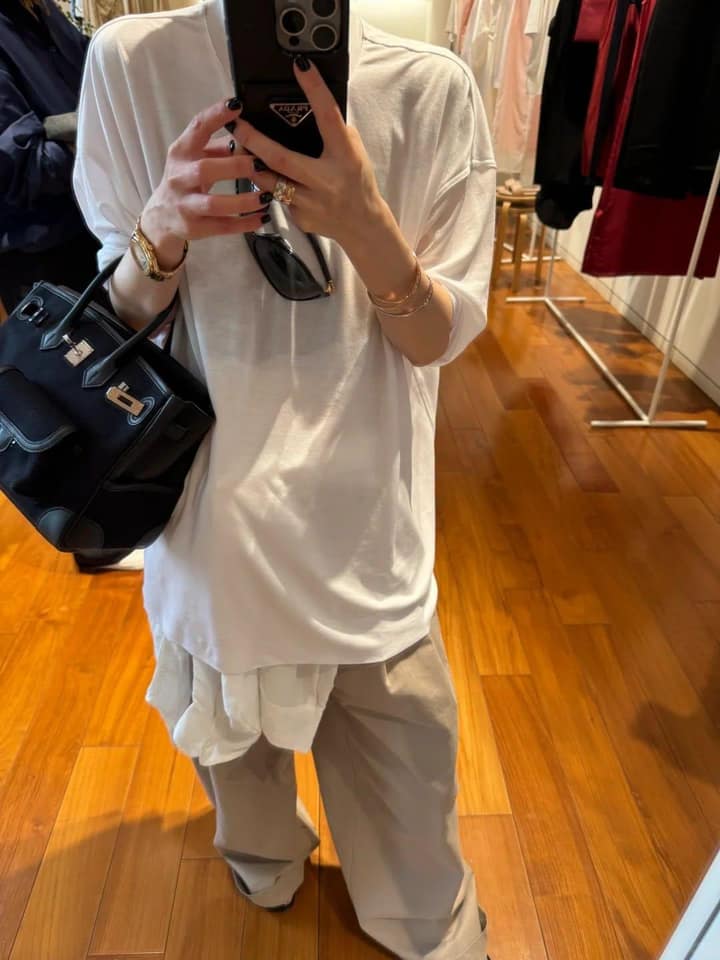據我瞭解，現在黑銀Cargo的行情已經來到200萬上下，在大城市配貨金額一律200－250萬起跳，而且要等一年以上。