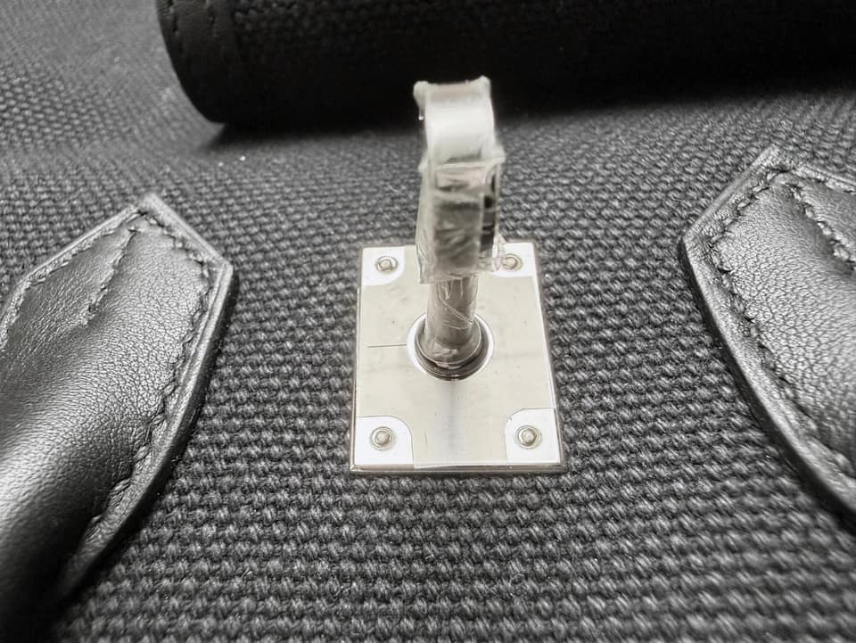 全新全配，黑色銀扣Birkin25 Cargo