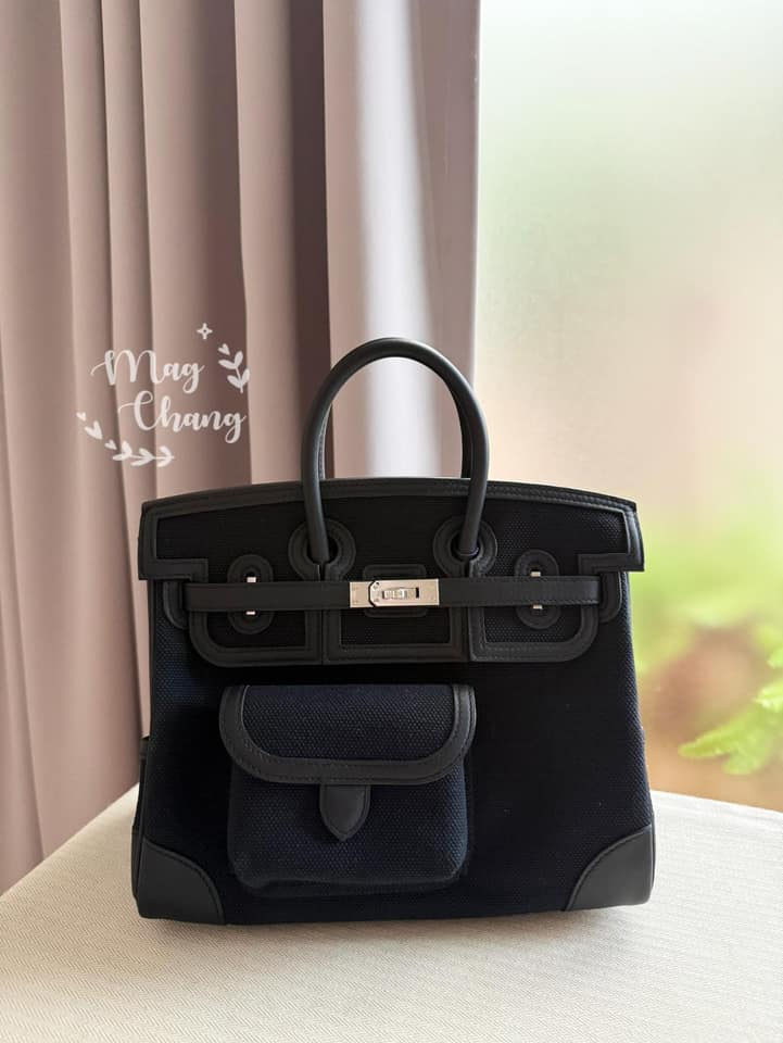 全新全配，黑色銀扣Birkin25 Cargo