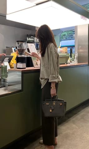 皮面乾淨無紋的錫器灰 Birkin 25
