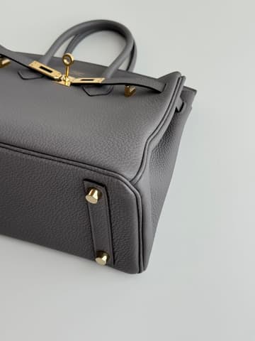 皮面乾淨無紋的錫器灰 Birkin 25