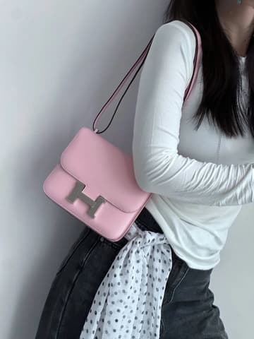 櫻花粉色銀扣Mini Constance