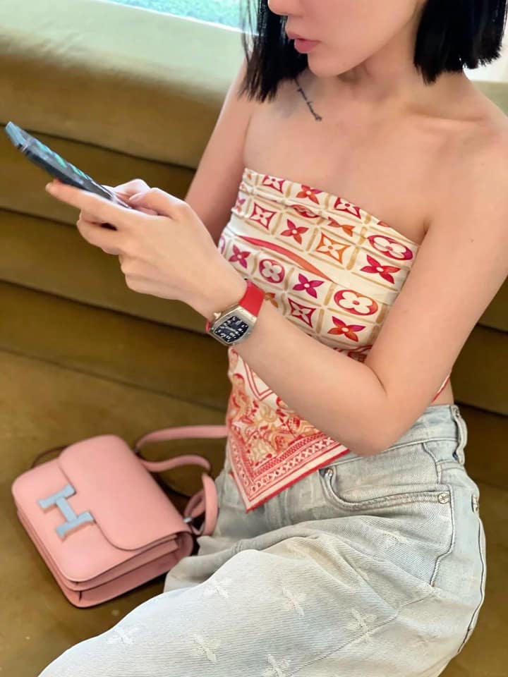 櫻花粉色銀扣Mini Constance