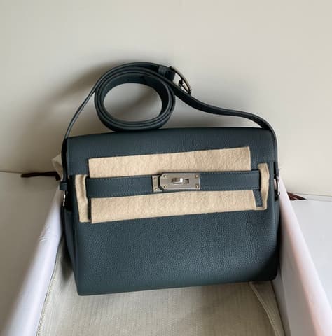 全新全配沼澤綠銀扣 Kelly Messenger 小號
