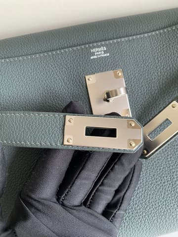 全新全配沼澤綠銀扣 Kelly Messenger 小號