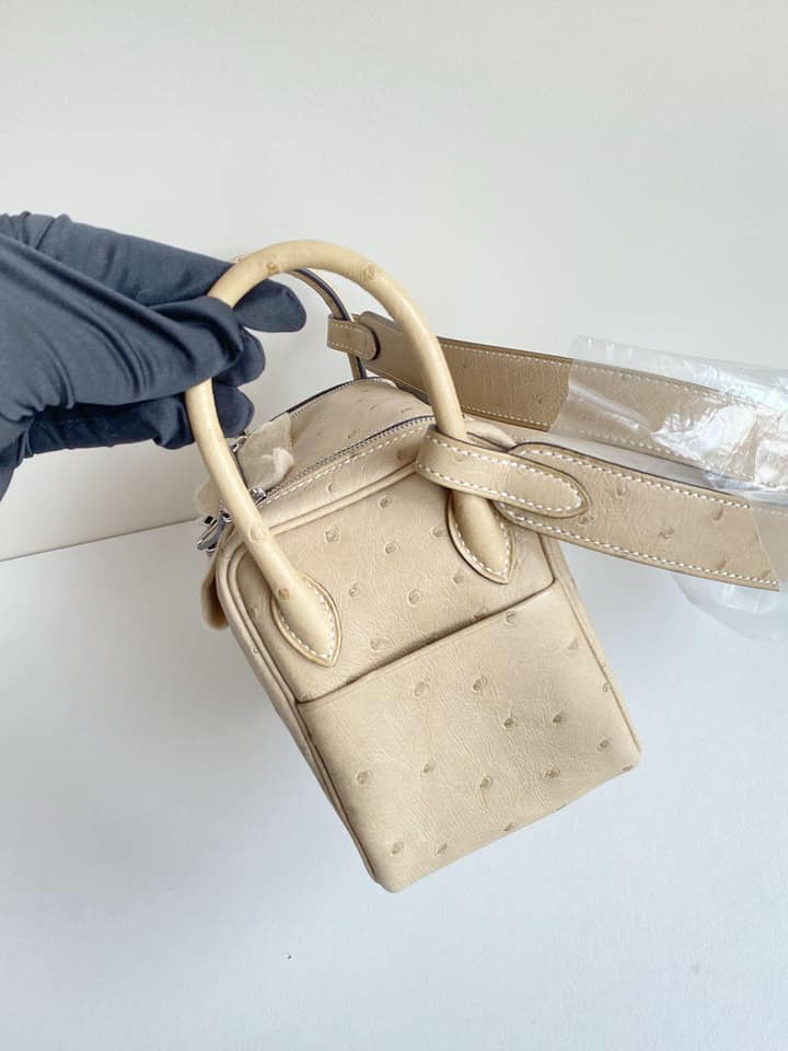 閒置99新全配，風衣灰銀扣鴕鳥皮Mini Lindy一代