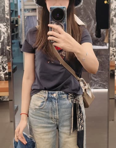 誰能抗拒大象灰 Mini Lindy？