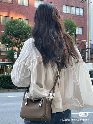 誰能抗拒大象灰 Mini Lindy？