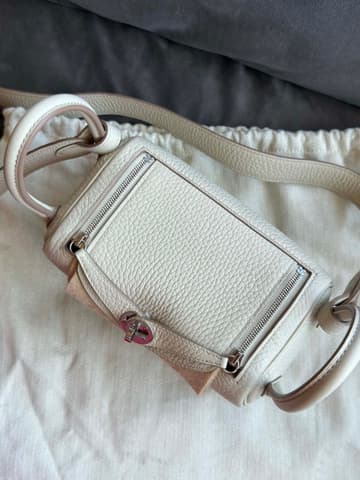 好價冰川白銀扣 Mini Lindy 一代