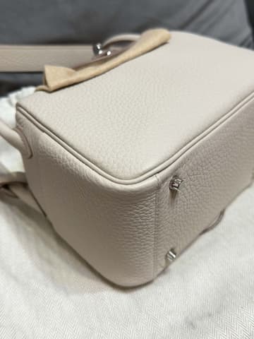 好價冰川白銀扣 Mini Lindy 一代