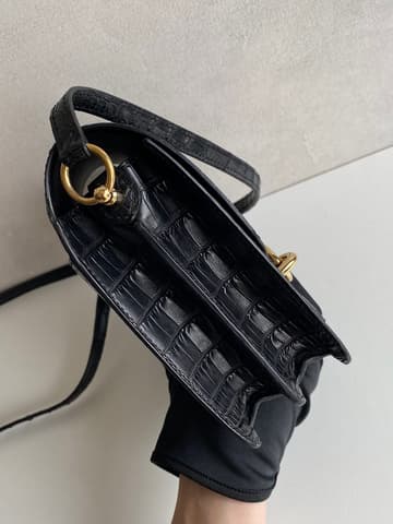 二手97－98新全配，黑色淡金扣 Mini Roulis