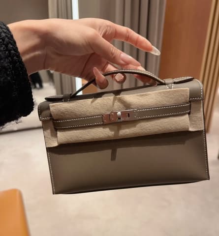 全新全配大象灰銀扣 Kelly Pochette