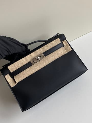 全新 SO 馬蹄印黑銀 Kelly Pochette