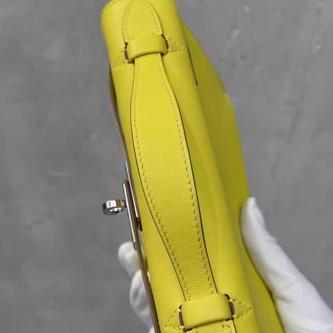 二手 98－99 新檸檬黃銀扣 Kelly Pochette 檸檬黃 Swift 皮 銀扣