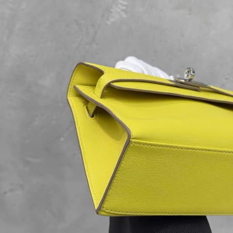 二手 98－99 新檸檬黃銀扣 Kelly Pochette 檸檬黃 Swift 皮 銀扣