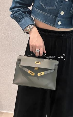 二手原始成色 99 新積雨雲灰金扣 Kelly Pochette