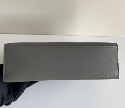 二手原始成色 99 新積雨雲灰金扣 Kelly Pochette