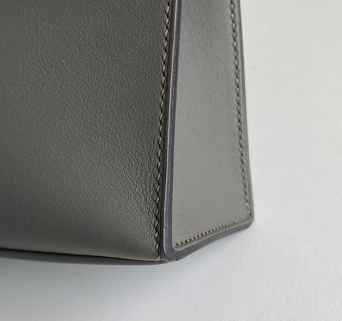 二手原始成色 99 新積雨雲灰金扣 Kelly Pochette