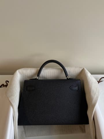 新到一件 E 皮黑銀 MK II